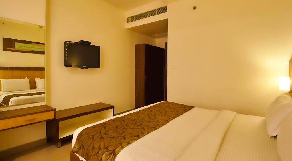 Hôtel Continental Park à Vijayawāda Extérieur photo